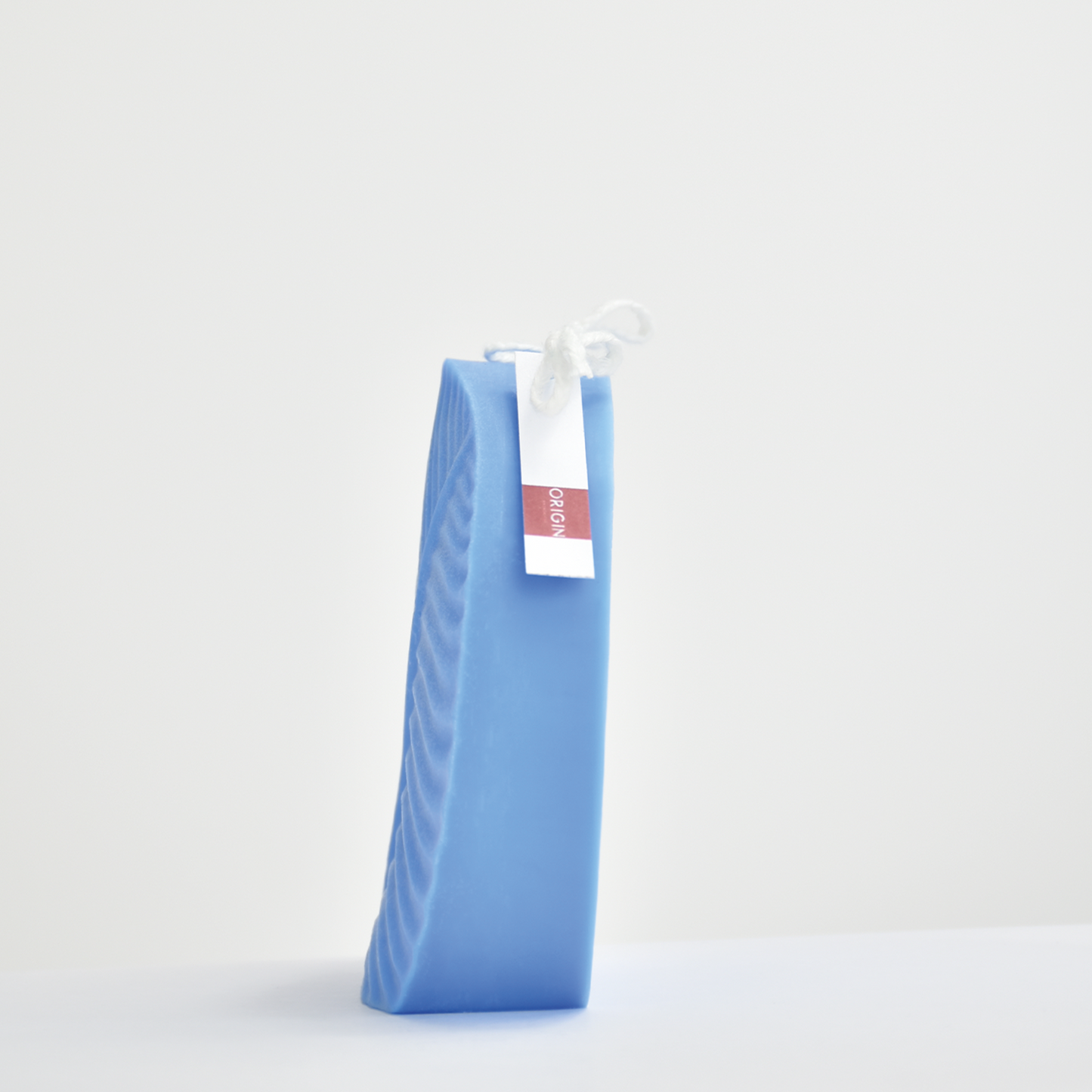 Bougie décorative bleu en cire de soja en forme de feuille IRO