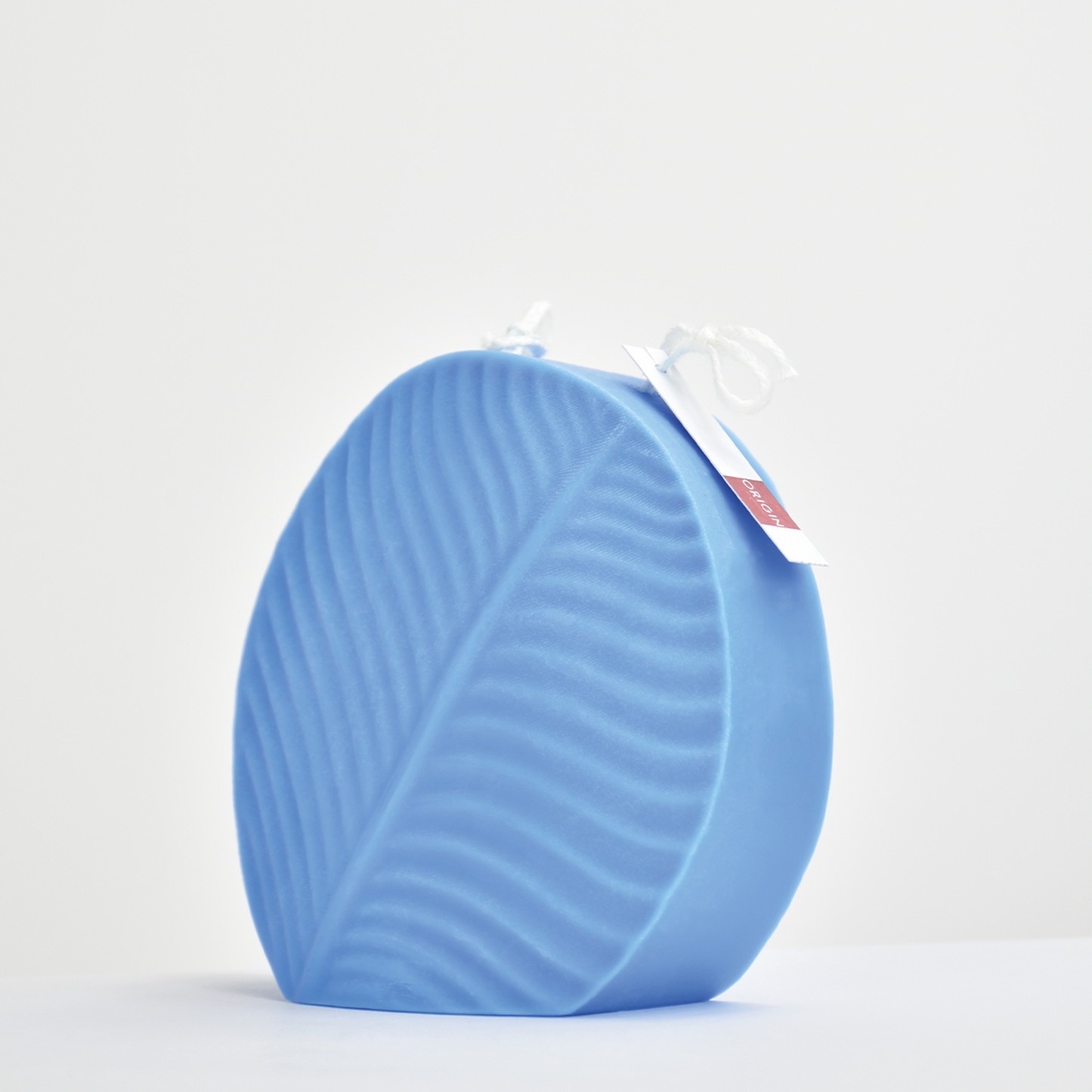 Bougie décorative bleu en cire de soja en forme de feuille IRO