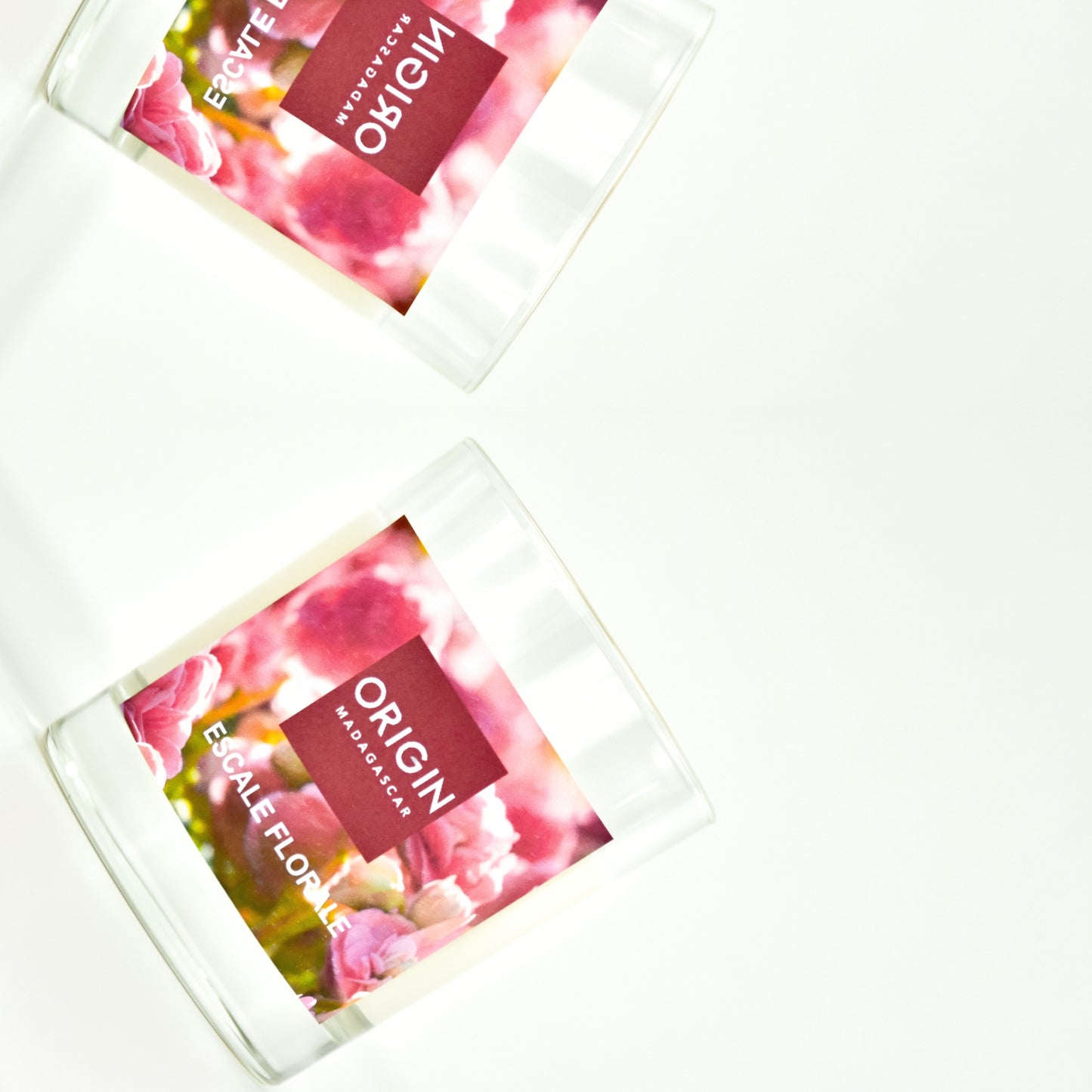 Bougie parfumée en contenant ESCALE FLORALE