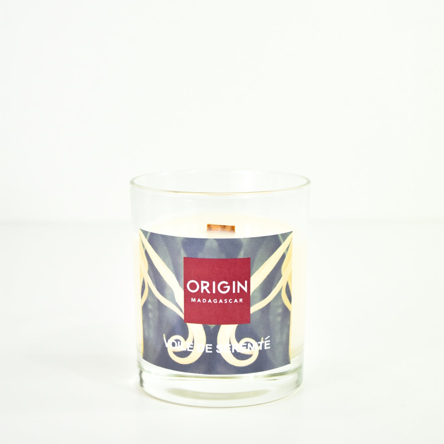 Bougie parfumée en contenant. VOILE DE SERENITE
