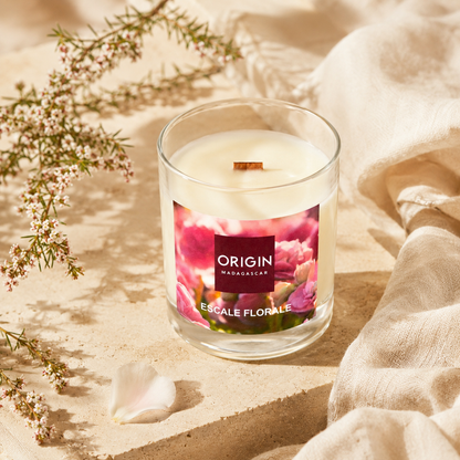 Bougie parfumée en contenant ESCALE FLORALE