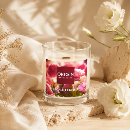 Bougie parfumée en contenant ESCALE FLORALE
