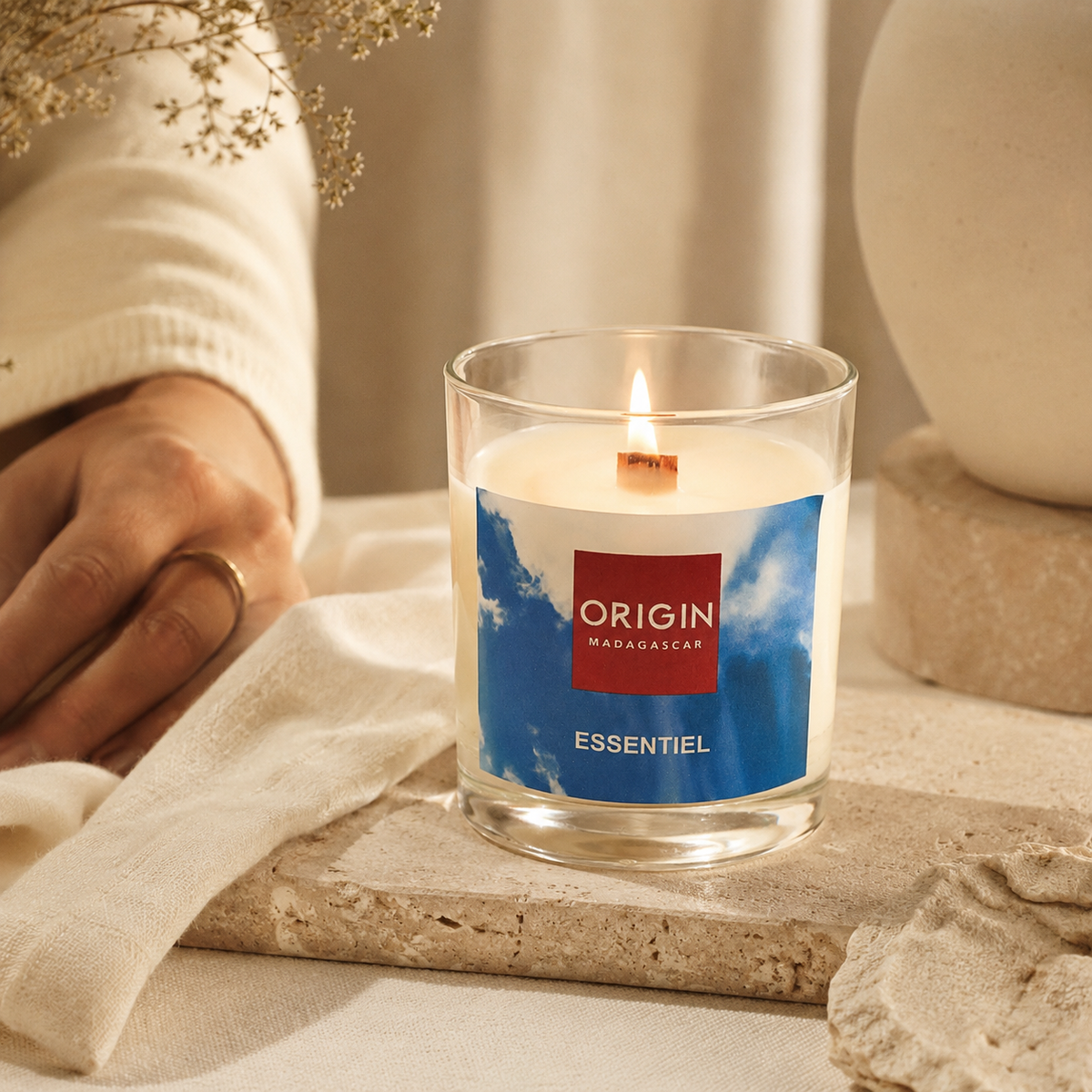 Bougie en contenant non parfumé ESSENTIEL